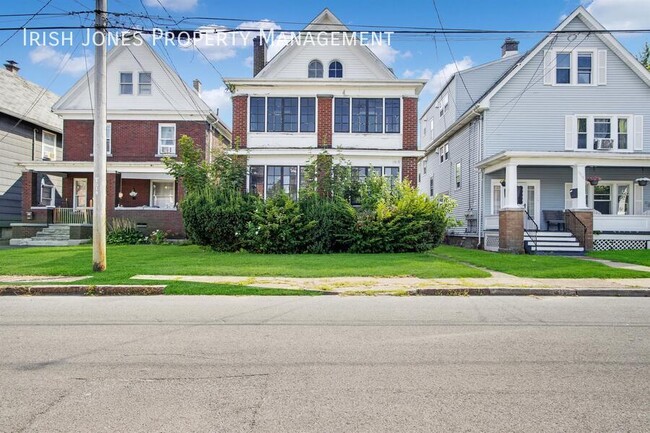 property at 1519 Whitney Ave