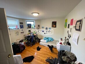 1426 Commonwealth Ave, Unit B-1 in Boston, MA - Foto de edificio - Building Photo