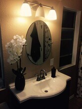 1568 Dick Mayers Dr in El Paso, TX - Foto de edificio - Building Photo