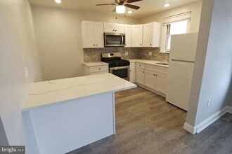 135 W 4th St in Bridgeport, PA - Building Photo - Building Photo
