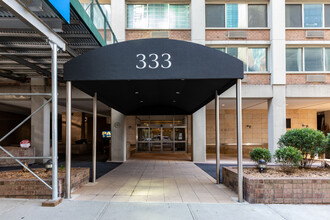 Lausanne Condominium in New York, NY - Building Photo - Building Photo