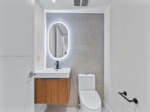 3501 Magellan Cir in Aventura, FL - Building Photo - Building Photo