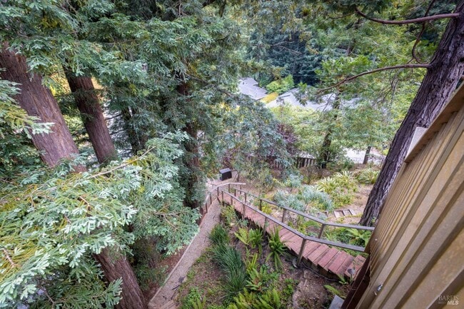 property at 31 Glen Dr