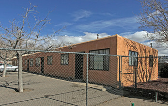 6515 Cochiti Rd SE in Albuquerque, NM - Foto de edificio - Building Photo