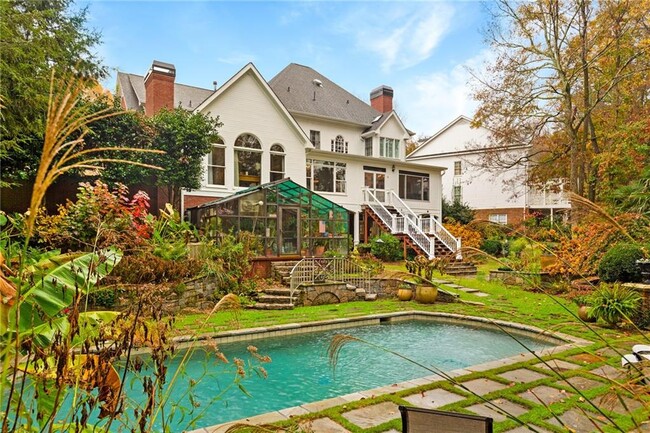 property at 120 Savannah Estates Dr