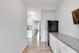 2272 Perennial Cir in Henrico, VA - Foto de edificio - Building Photo