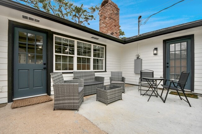 10003 Briarwild Ln in Houston, TX - Building Photo - Building Photo