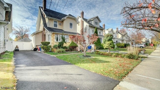 836 Livingston Rd in Elizabeth, NJ - Building Photo - Building Photo