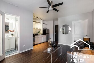 1140 N La Salle Dr in Chicago, IL - Building Photo - Building Photo