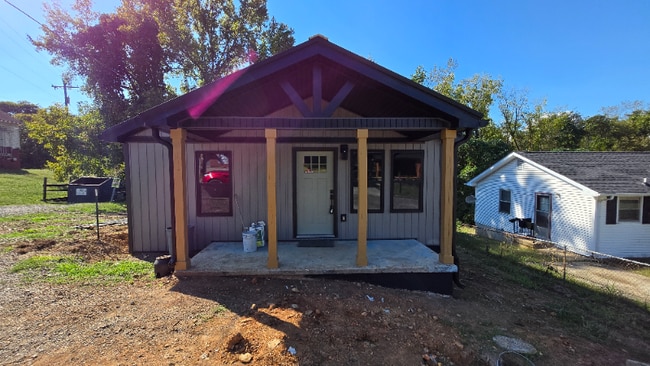 804 Martin St