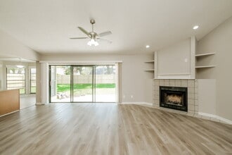1621 Dusty Rose Ln in Brandon, FL - Building Photo - Building Photo