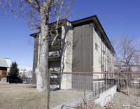 1916 11th Ave SW in Calgary, AB - Building Photo - Building Photo