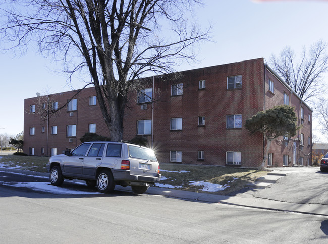 Del Mar Garden Apartments in Aurora, CO - Foto de edificio - Building Photo