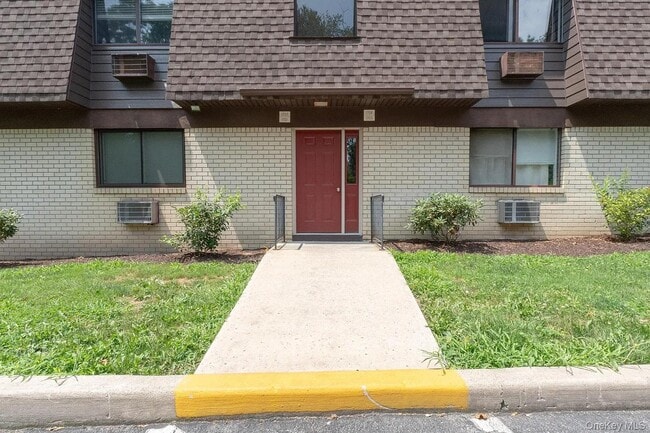 property at 1701 Cherry Hill Dr