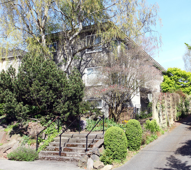 Capitol Hill Apartments in Seattle, WA - Foto de edificio - Building Photo