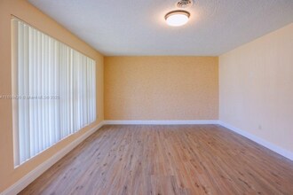 716 NE 7th St in Hallandale Beach, FL - Building Photo - Building Photo