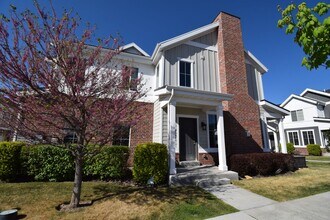 767 Oakhampton Dr in Sandy, UT - Building Photo - Building Photo