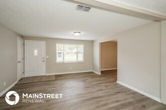 495 Sigsbee Rd in Orange Park, FL - Building Photo - Building Photo