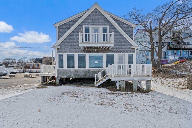 property at 18 Bayswater Rd