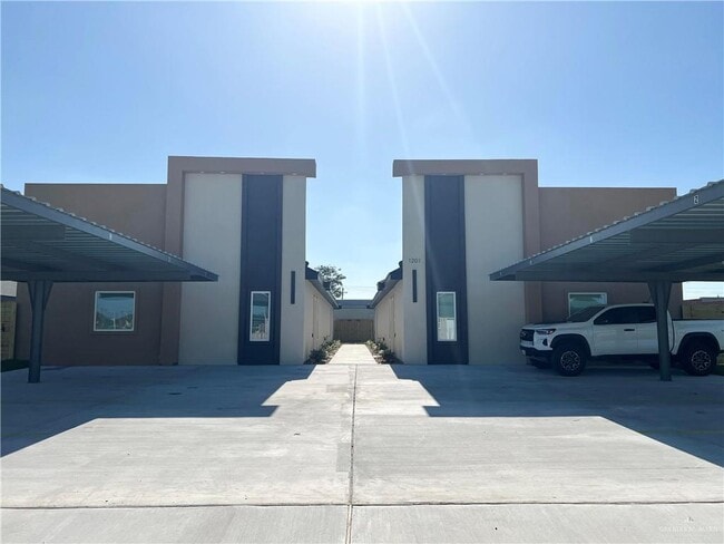 property at 2 Waterfall S Ave