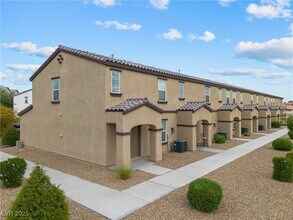 5231 Dubris Dr in Las Vegas, NV - Building Photo - Building Photo