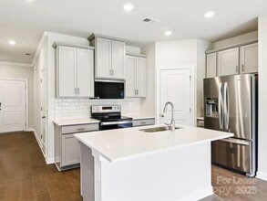 6122 Starview Ter in Charlotte, NC - Building Photo - Building Photo