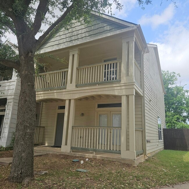 property at 10741 Traymore Dr