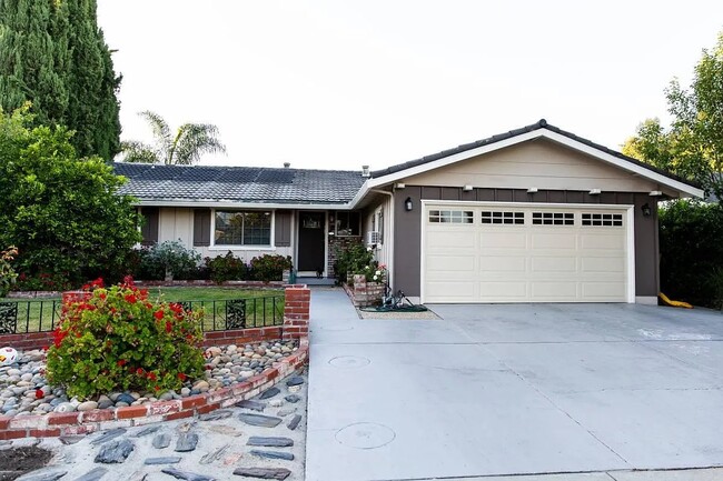 property at 1179 Lynhurst Way