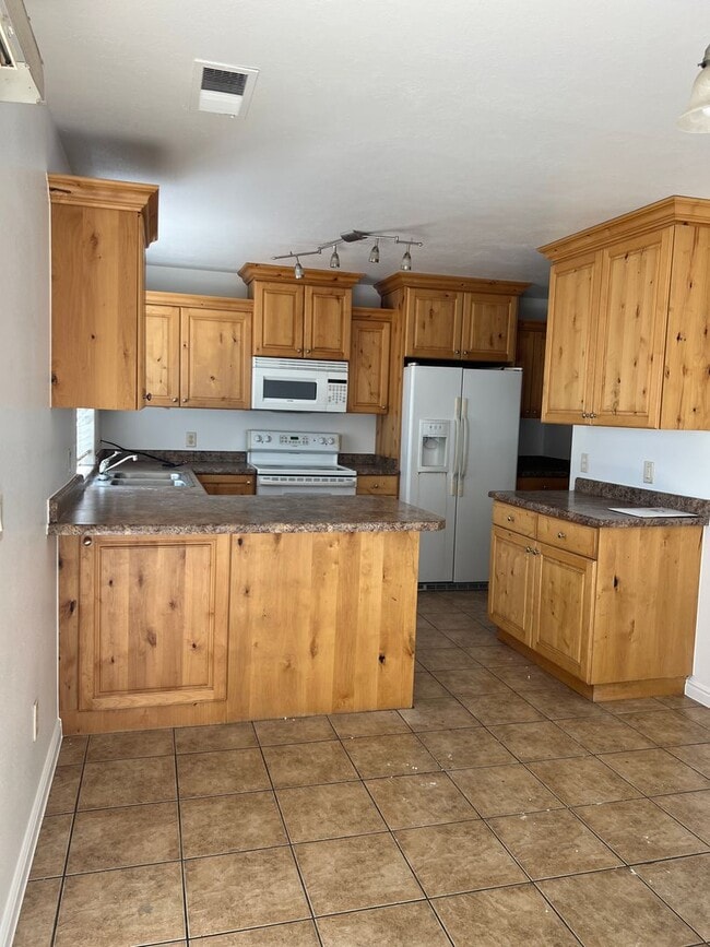 18 N 300 E in Washington, UT - Building Photo - Building Photo