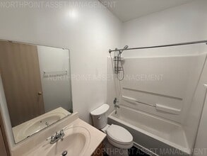 613 S Woodson Ln in Gardner, KS - Building Photo - Building Photo