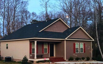 255 Sterling Way in Angier, NC - Building Photo