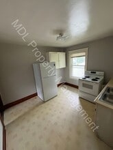 1826 Stone St in Saginaw, MI - Building Photo - Building Photo