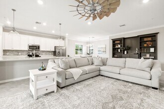 12023 Hawthorn Lake Dr in Ft. Myers, FL - Building Photo - Building Photo