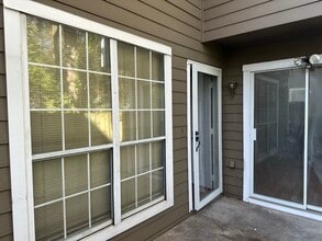 1057 Rock Creek Ln in Norcross, GA - Building Photo - Building Photo