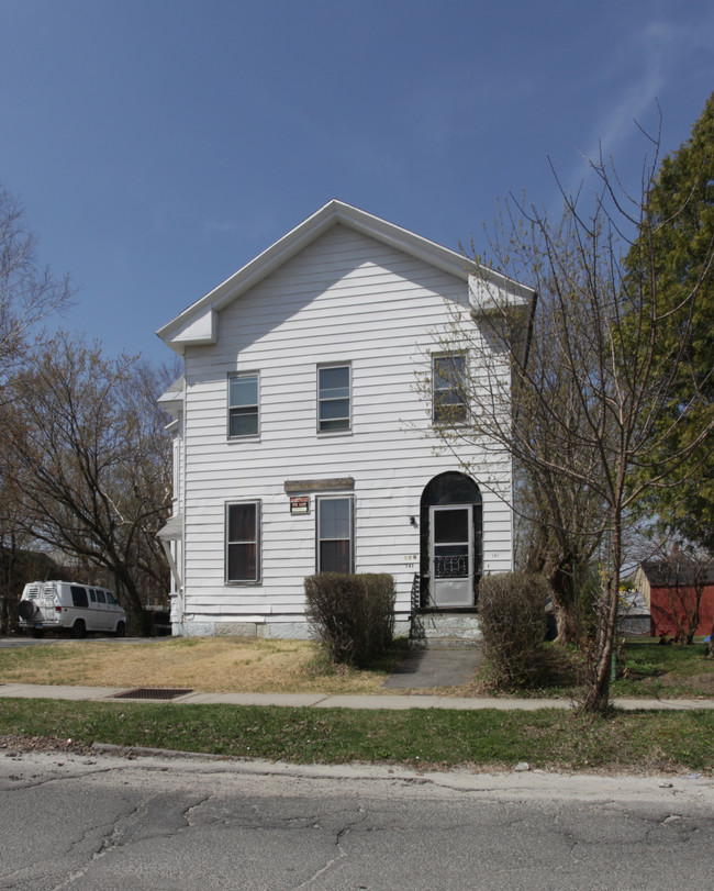 141 Francis Ave in Pittsfield, MA - Building Photo - Building Photo