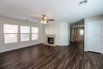10916 W Elm St in Phoenix, AZ - Building Photo - Building Photo