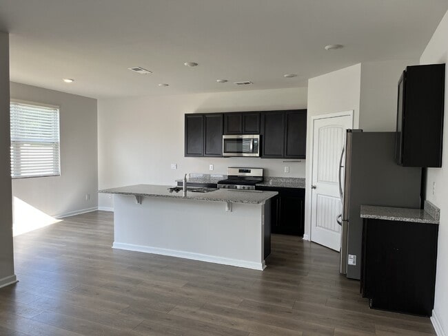 7213 Carrie Ct in Nashville, TN - Building Photo - Building Photo