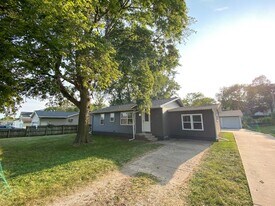 313 Beedle Dr in Ames, IA - Building Photo