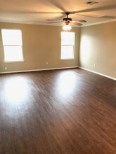103 Paddington Way in Hutto, TX - Building Photo - Building Photo