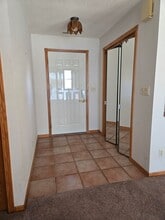 119 S Harmon Dr in Mitchell, SD - Building Photo - Building Photo