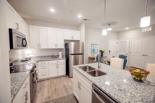 Grand Oaks Apartments