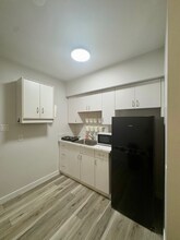 28409 Victoria Rd in Castaic, CA - Building Photo - Building Photo