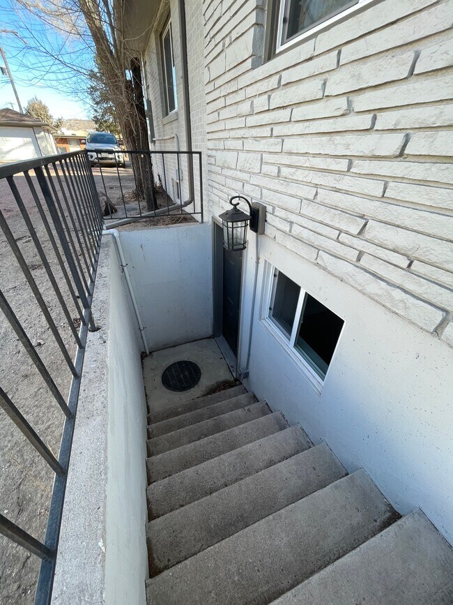 1312 E Fillmore St in Colorado Springs, CO - Foto de edificio - Building Photo