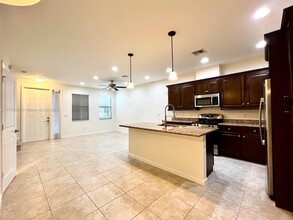 12541 NW 32nd Manor in Sunrise, FL - Building Photo - Building Photo
