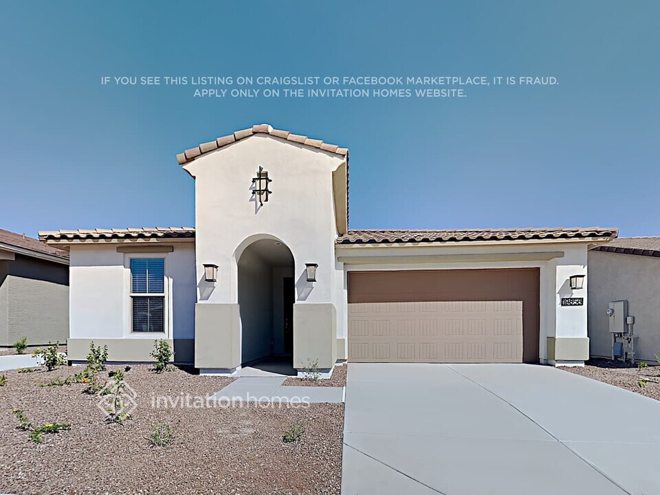 19856 Exeter Blvd in Litchfield Park, AZ - Building Photo