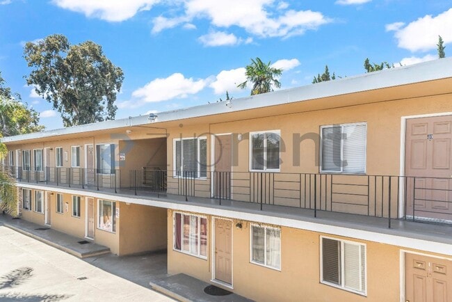 7630 Lockwood St in Oakland, CA - Building Photo - Building Photo