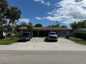 4356 23rd Pl SW in Naples, FL - Building Photo - Building Photo