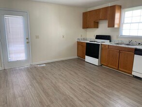 1611 Sunrise Ave in Raleigh, NC - Building Photo - Building Photo