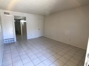 616 Race St in Crowley, TX - Building Photo - Building Photo