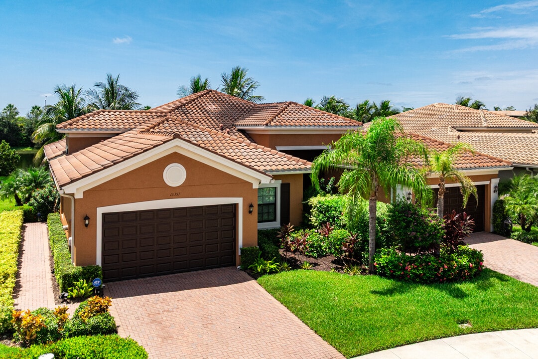 Marbella Isles in Naples, FL - Building Photo